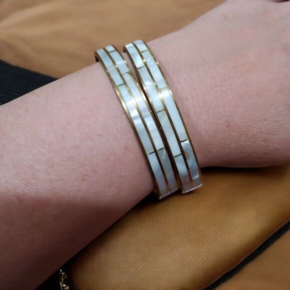 Unbranded Jewelry - Vintage Mother Of Pearl Inlay Gold Tone Brass Stack Bangle  Bracelet Lot Of Two